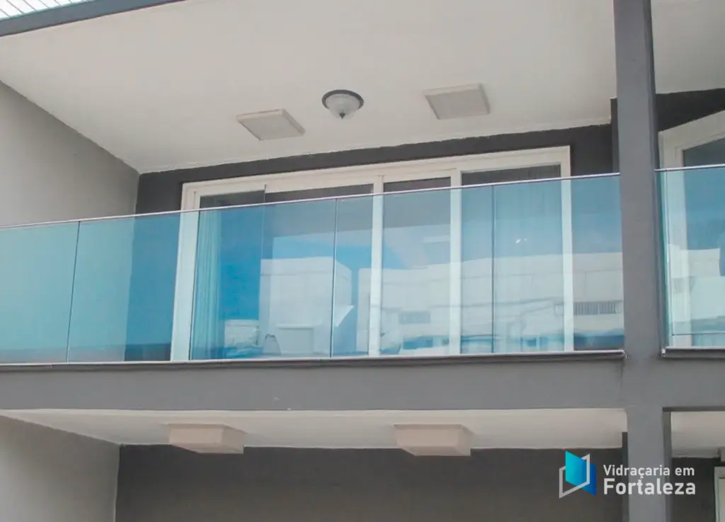 Guarda-corpo Max System para varanda AL Indústria