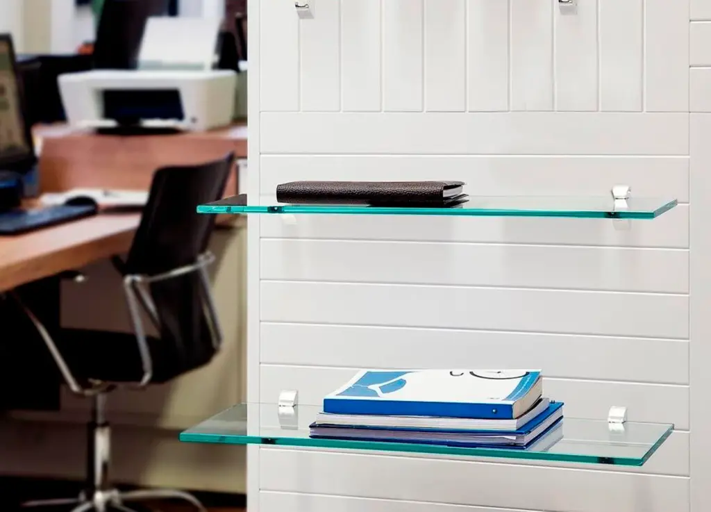 Prateleira de vidro com suporte inox em Fortaleza